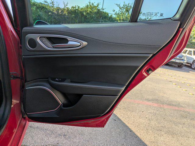 Photo of 2018 Alfa Rosso Alfa Romeo Giulia