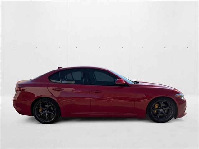 Photo of 2018 Alfa Rosso Alfa Romeo Giulia