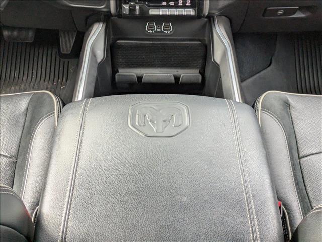 Photo of 2020 Diamond Black Crystal Pearlcoat RAM 2500