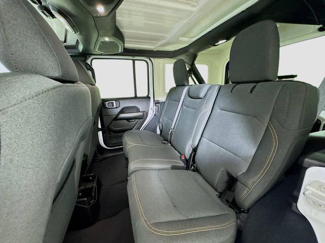 Photo of 2024 Bright White Clearcoat Jeep Wrangler