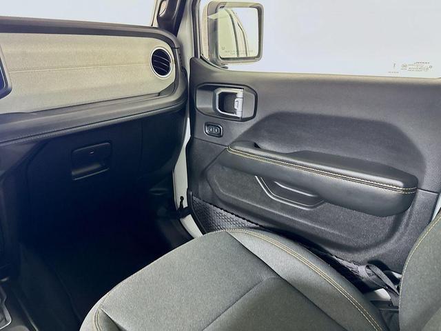 Photo of 2024 Bright White Clearcoat Jeep Wrangler