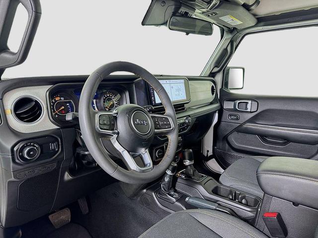 Photo of 2024 Bright White Clearcoat Jeep Wrangler
