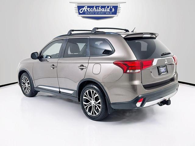 Photo of 2016 Quartz Brown Metallic Mitsubishi Outlander
