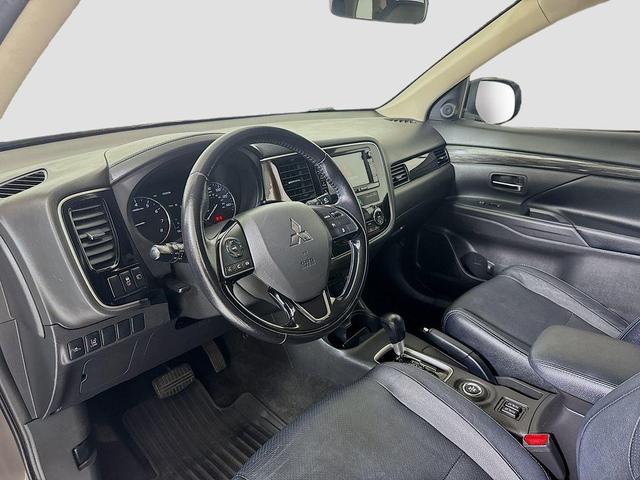 Photo of 2016 Quartz Brown Metallic Mitsubishi Outlander