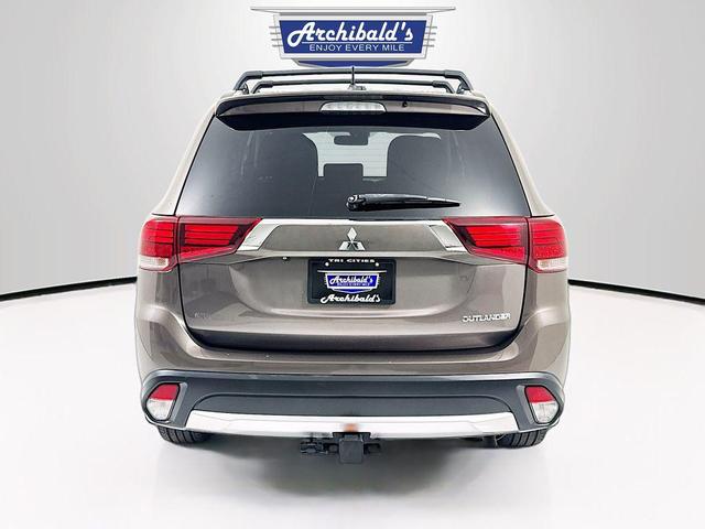 Photo of 2016 Quartz Brown Metallic Mitsubishi Outlander