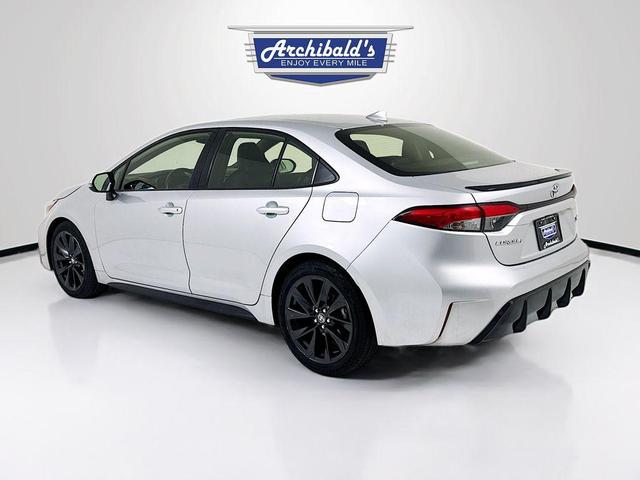 Photo of 2023 Classic Silver Metallic Toyota Corolla