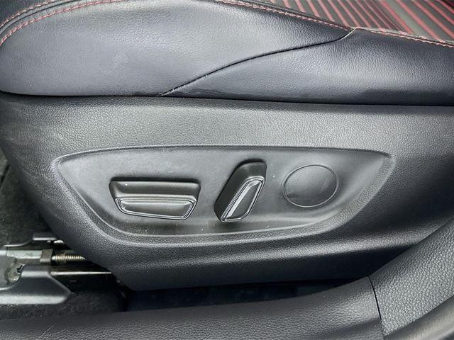 Photo of 2023 Classic Silver Metallic Toyota Corolla
