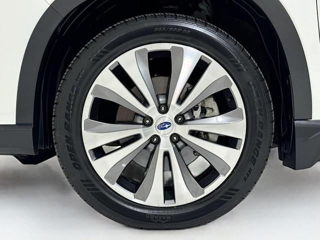 Photo of 2021 Crystal White Pearl Subaru Ascent