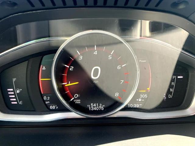 Photo of 2018 WHITE Volvo S60 Inscription