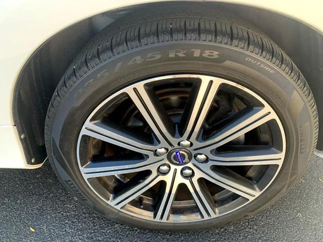 Photo of 2018 WHITE Volvo S60 Inscription
