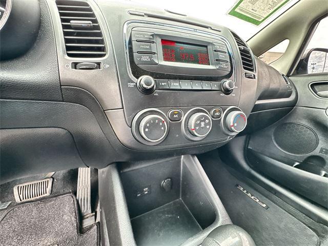 Photo of 2017 Silky Silver Kia Forte