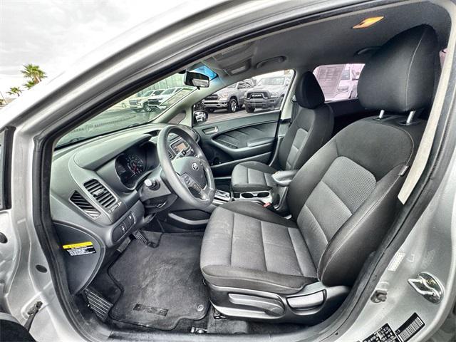 Photo of 2017 Silky Silver Kia Forte