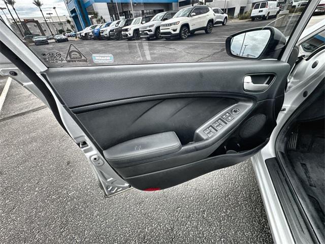 Photo of 2017 Silky Silver Kia Forte