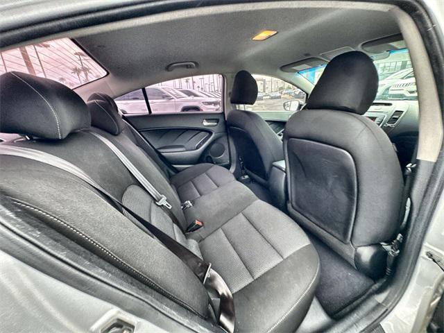Photo of 2017 Silky Silver Kia Forte