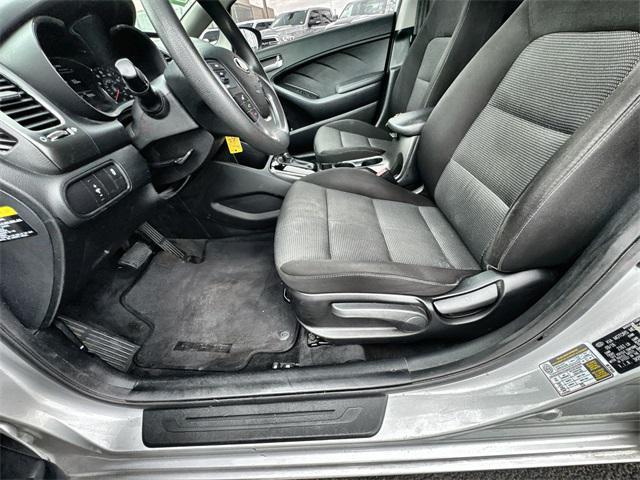 Photo of 2017 Silky Silver Kia Forte