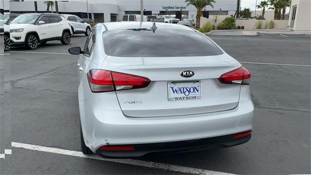Photo of 2017 Silky Silver Kia Forte