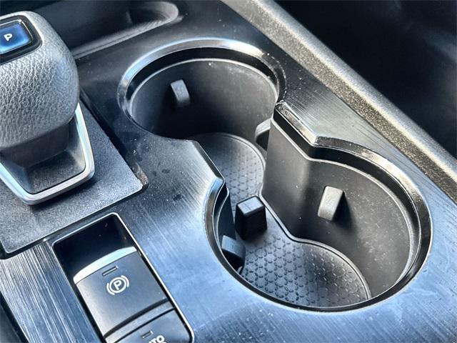 Photo of 2022 Super Black Nissan Rogue