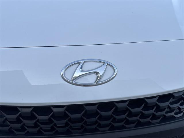 Photo of 2023 Lunar White Hyundai KONA