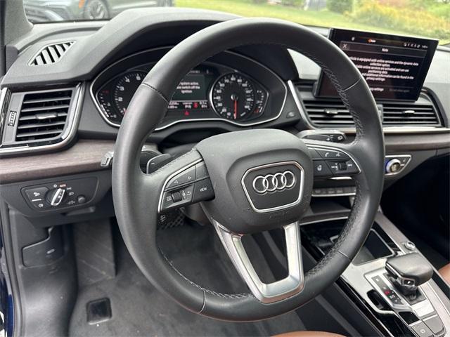 Photo of 2022 Navarra Blue Metallic Audi Q5