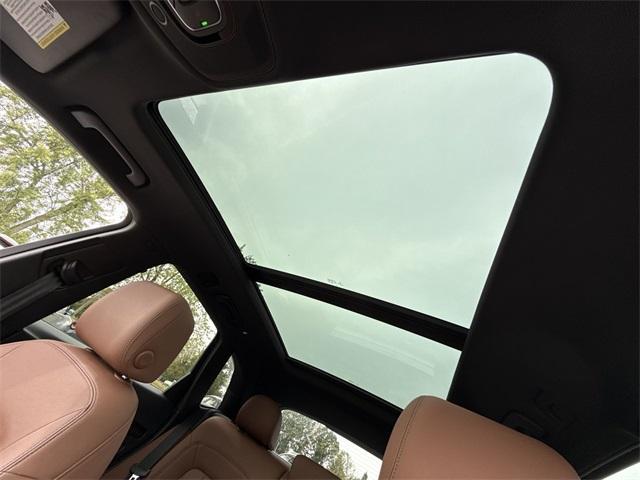 Photo of 2022 Navarra Blue Metallic Audi Q5