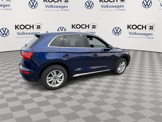 Photo of 2022 Navarra Blue Metallic Audi Q5