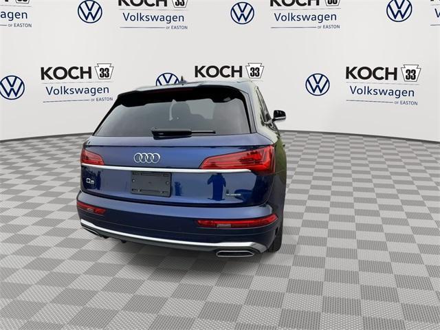 Photo of 2022 Navarra Blue Metallic Audi Q5