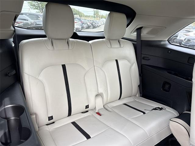 Photo of 2024 Platinum Quartz Metallic Mazda CX-90