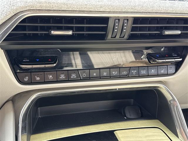 Photo of 2024 Platinum Quartz Metallic Mazda CX-90
