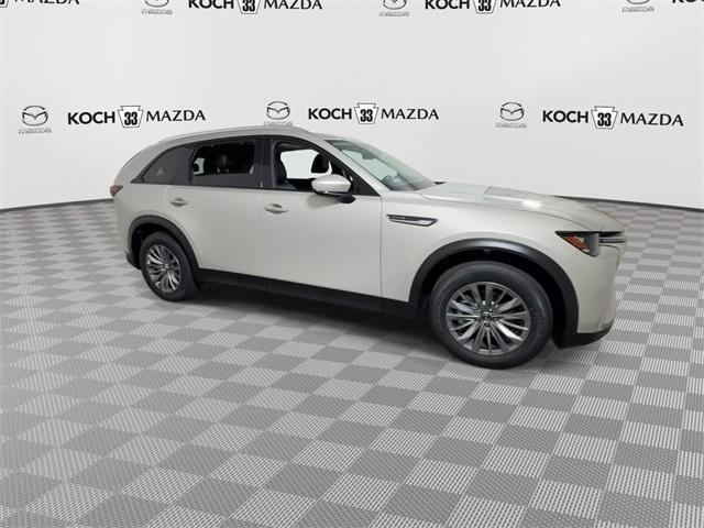 Photo of 2025 Platinum Mazda CX-90