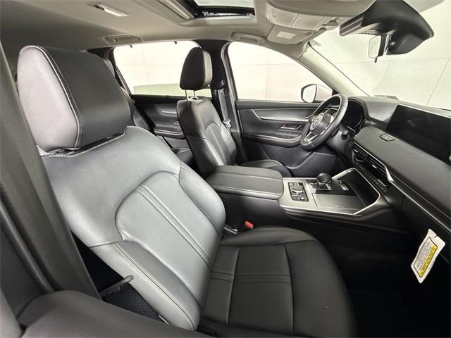 Photo of 2025 Platinum Mazda CX-90