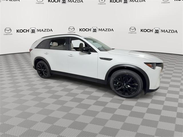 Photo of 2025 Rhodium Mazda CX-90