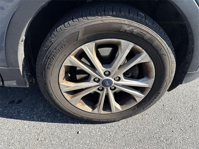 Photo of 2018 Blue Ford Escape