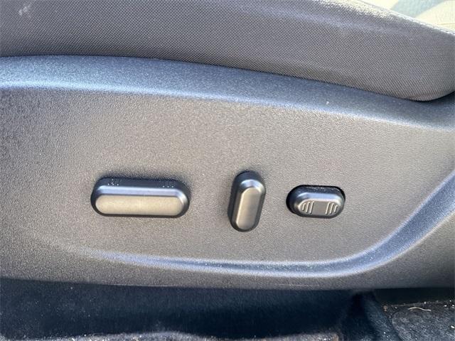 Photo of 2018 Blue Ford Escape