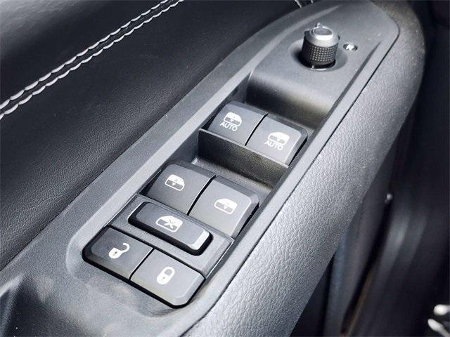 Photo of 2024 Hydro Blue Pearlcoat Jeep Compass