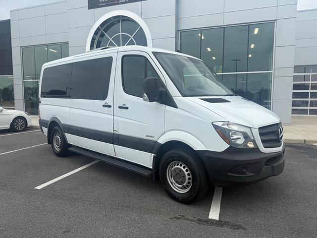 Photo of 2016 Arctic White Mercedes-Benz Sprinter