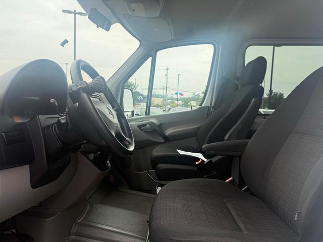 Photo of 2016 Arctic White Mercedes-Benz Sprinter