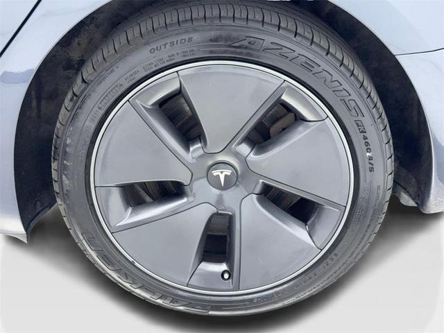 Photo of 2023 Midnight Silver Metallic Tesla Model 3