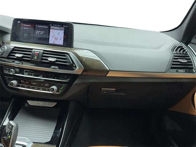 Photo of 2018 Mineral White Metallic BMW X3