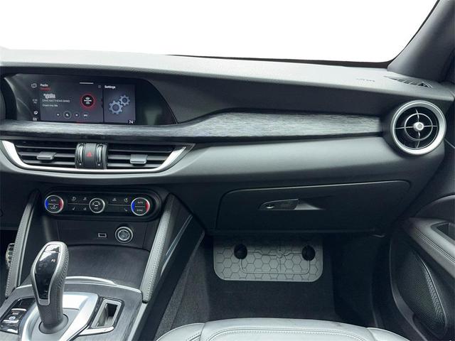 Photo of 2022 Vesuvio Gray Metallic Alfa Romeo Stelvio