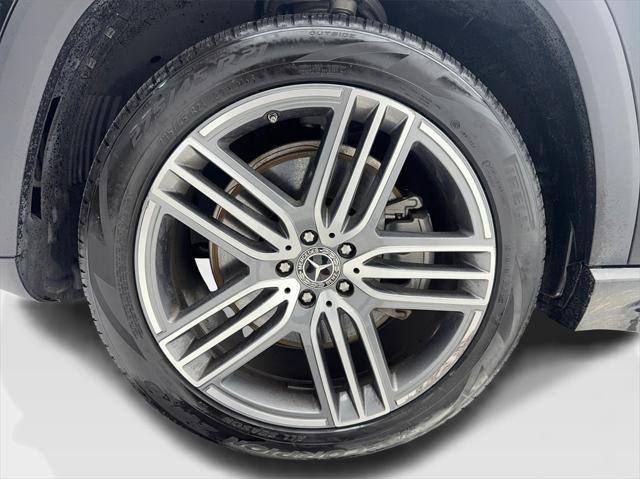 Photo of 2023 Black Mercedes-Benz GLS 450