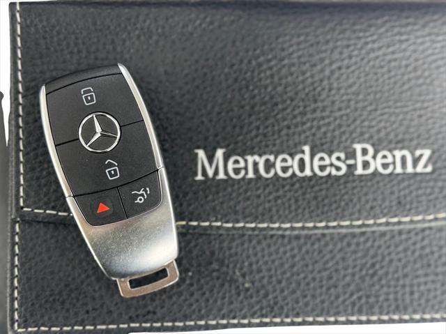 Photo of 2023 Black Mercedes-Benz GLS 450