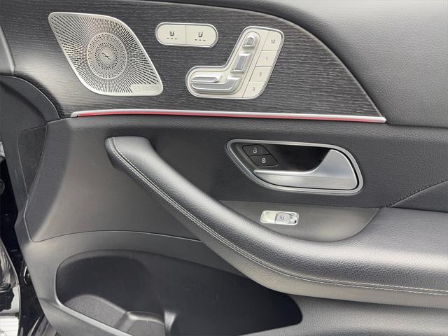 Photo of 2023 Black Mercedes-Benz GLS 450