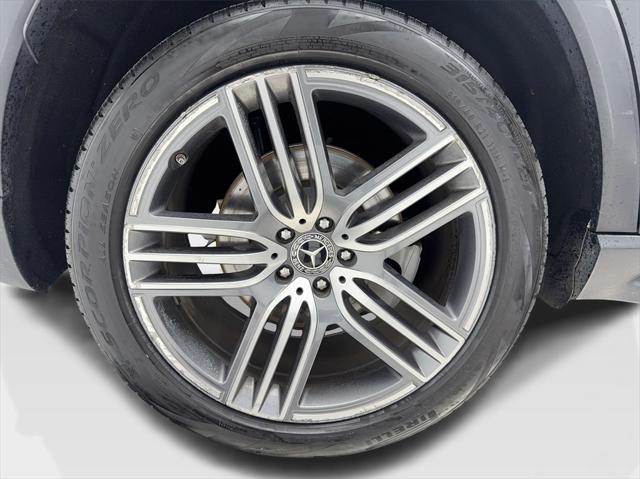 Photo of 2023 Black Mercedes-Benz GLS 450