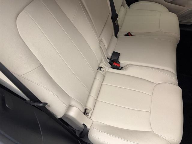 Photo of 2025 White Mercedes-Benz GLB 250