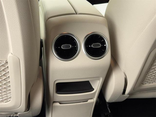 Photo of 2025 White Mercedes-Benz GLB 250