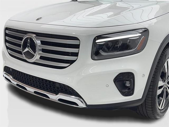 Photo of 2025 White Mercedes-Benz GLB 250