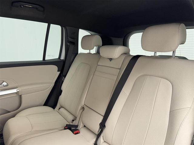 Photo of 2025 White Mercedes-Benz GLB 250