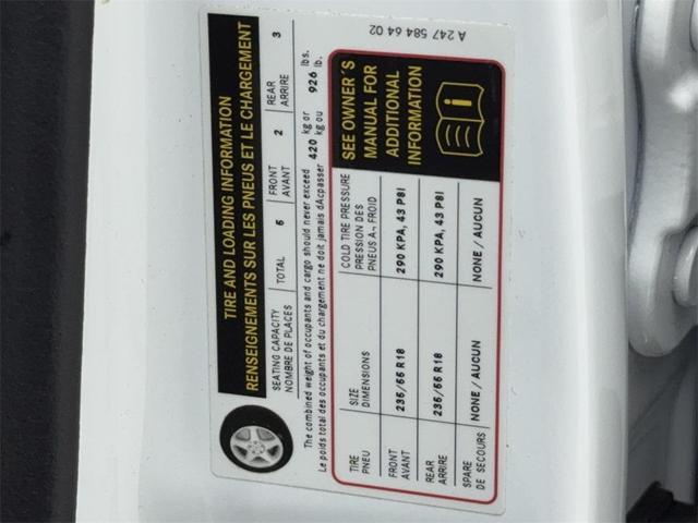 Photo of 2025 White Mercedes-Benz GLB 250