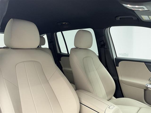 Photo of 2025 White Mercedes-Benz GLB 250