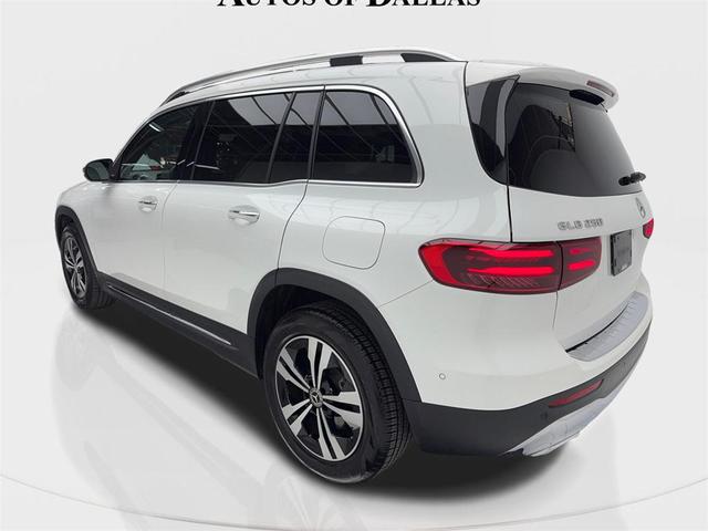 Photo of 2025 White Mercedes-Benz GLB 250